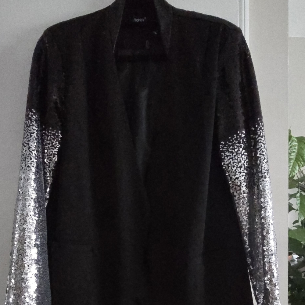 Kensie Black and Silver Sequin Blazer Great With Jeans Lovely Blazer